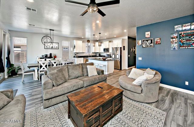 1680 BAINBRIDGE Lane, Chino Valley, AZ 86323