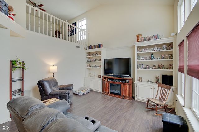 2109 Cross Willow Lane, Indianapolis, IN 46239