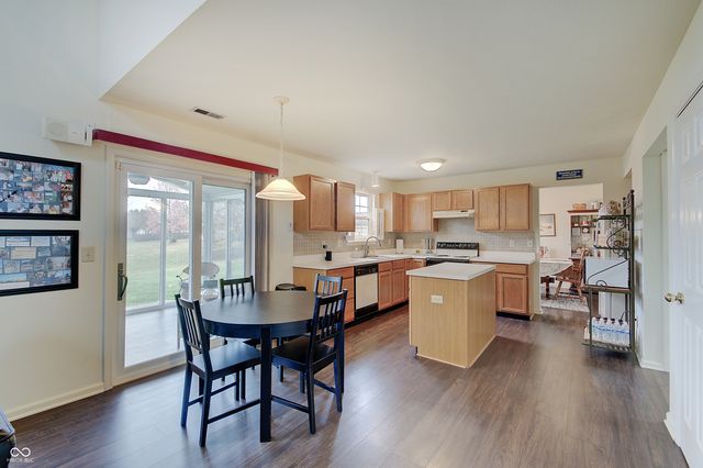 2109 Cross Willow Lane, Indianapolis, IN 46239