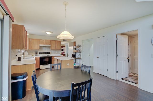 2109 Cross Willow Lane, Indianapolis, IN 46239