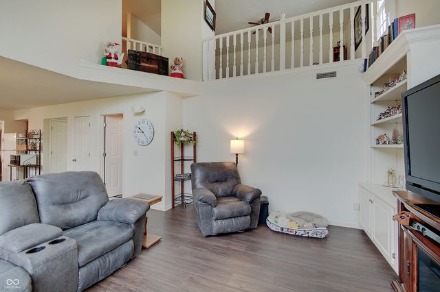 2109 Cross Willow Lane, Indianapolis, IN 46239