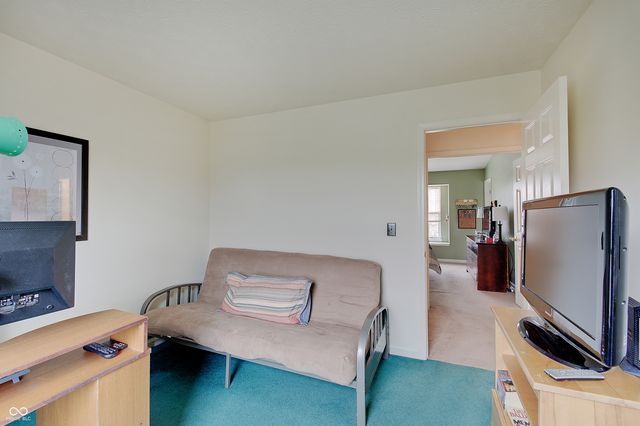 2109 Cross Willow Lane, Indianapolis, IN 46239