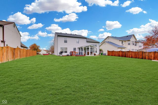 2109 Cross Willow Lane, Indianapolis, IN 46239