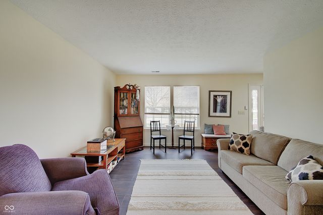 2109 Cross Willow Lane, Indianapolis, IN 46239