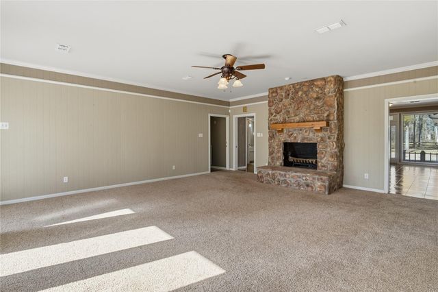 433 Mackhank Road, Boling, TX 77420