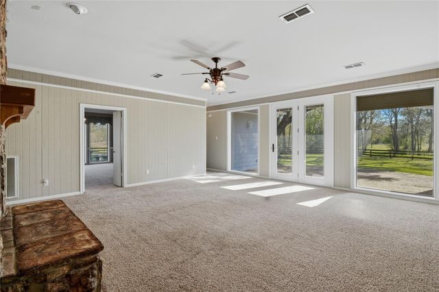 433 Mackhank Road, Boling, TX 77420