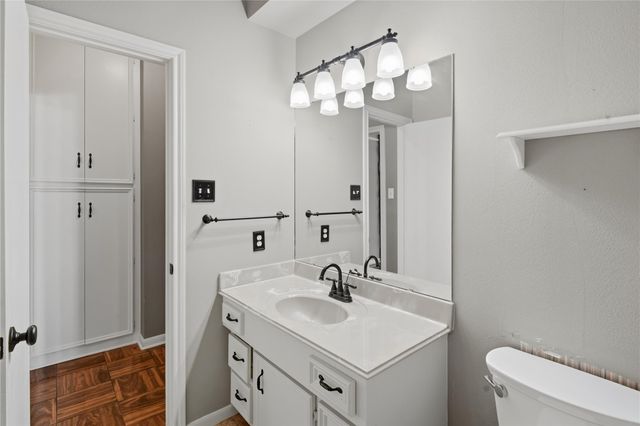 433 Mackhank Road, Boling, TX 77420