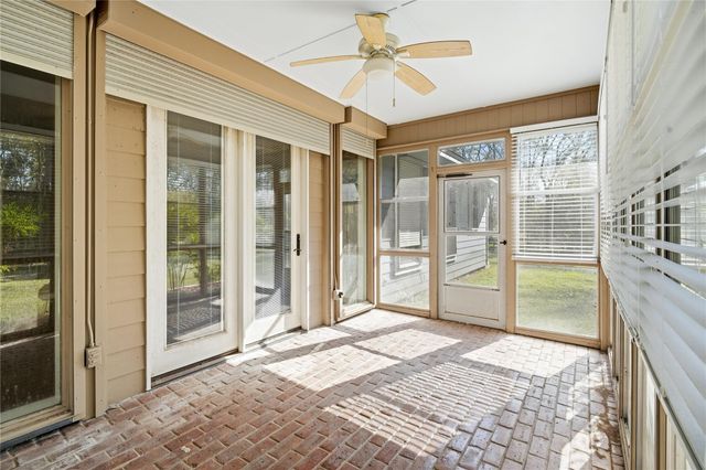 433 Mackhank Road, Boling, TX 77420