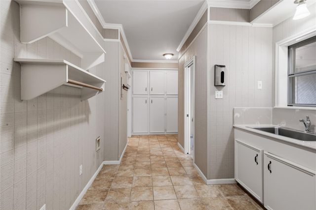 433 Mackhank Road, Boling, TX 77420