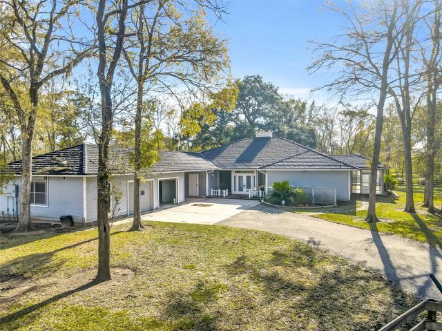 433 Mackhank Road, Boling, TX 77420