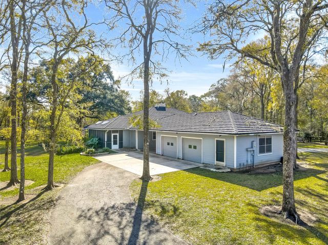 433 Mackhank Road, Boling, TX 77420