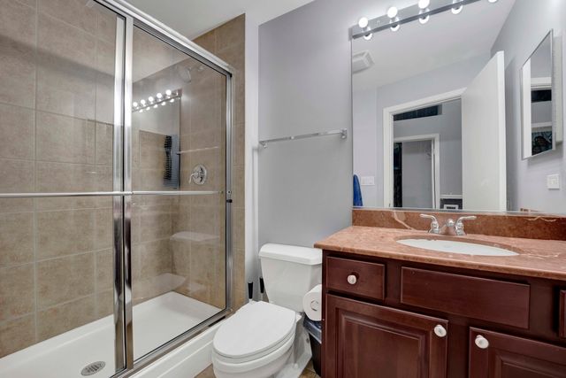 1069 W 14th Place 329, Chicago, IL 60608