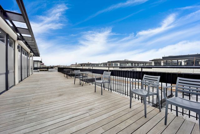 1069 W 14th Place 329, Chicago, IL 60608