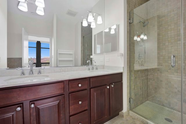 1069 W 14th Place 329, Chicago, IL 60608