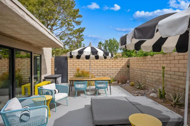 1988 E Sandalwood Drive, Palm Springs, CA 92262