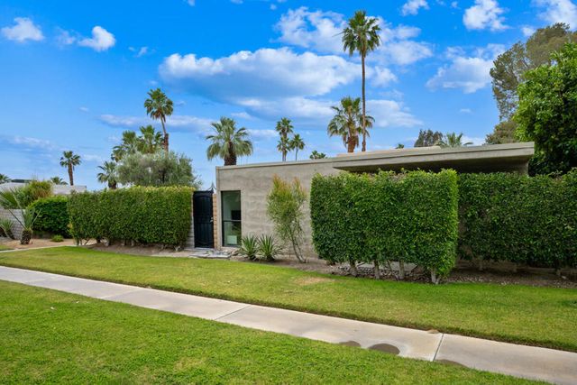1988 E Sandalwood Drive, Palm Springs, CA 92262