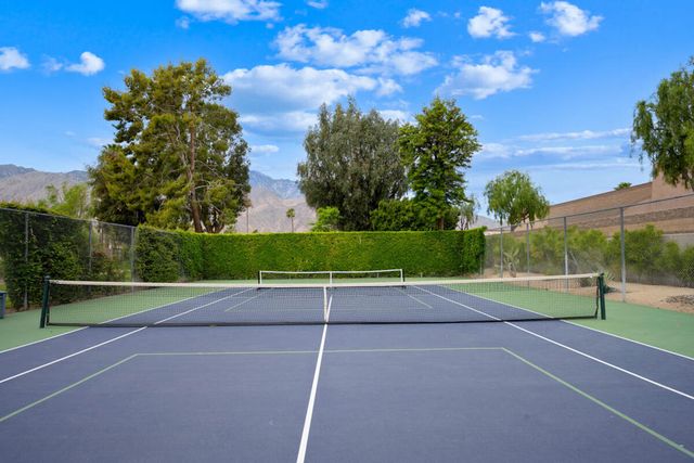 1988 E Sandalwood Drive, Palm Springs, CA 92262
