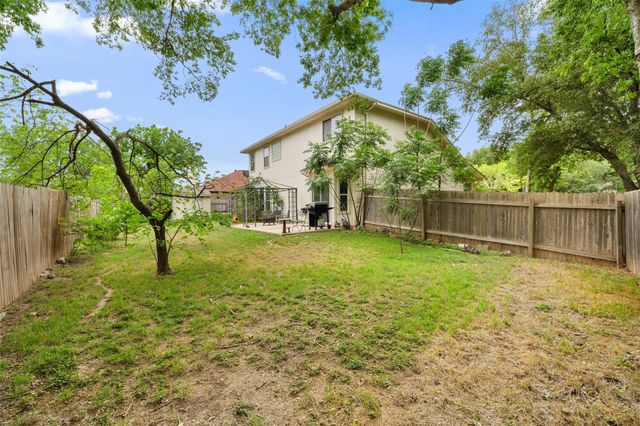 407 N Lori CIR, Bastrop, TX 78602