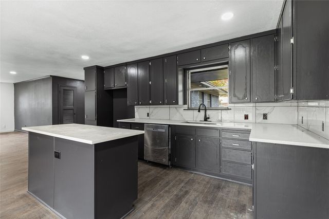 433 Cranbrook Street, Woodway, TX 76712