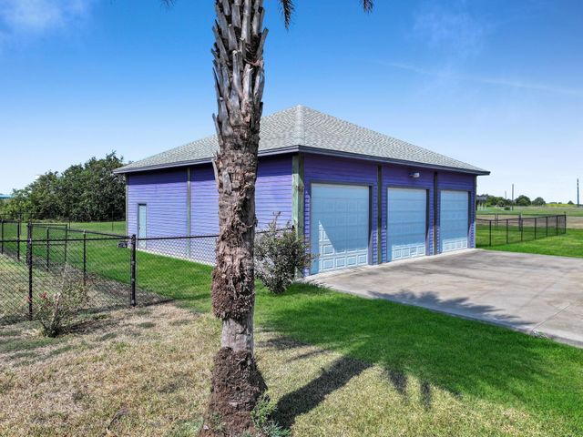 204 New Orleans, Crystal Beach, TX 77650