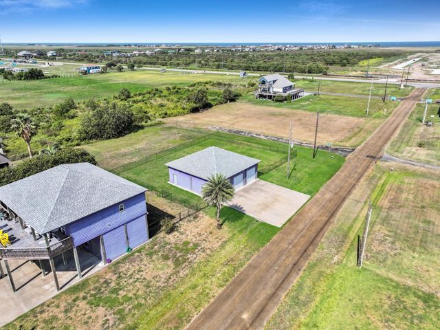 204 New Orleans, Crystal Beach, TX 77650