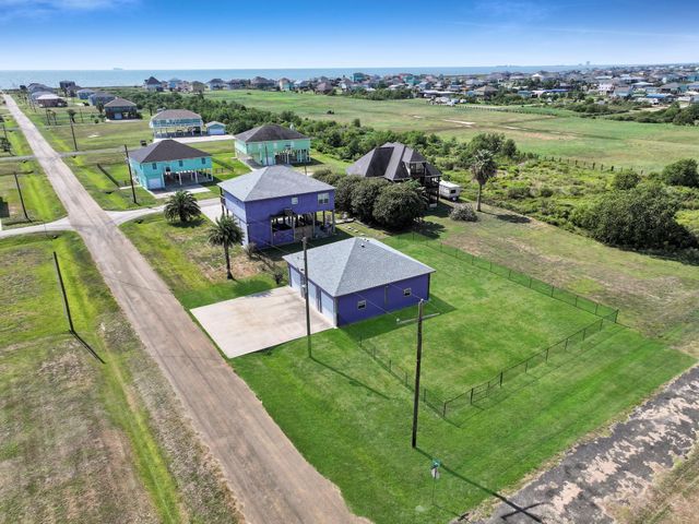 204 New Orleans, Crystal Beach, TX 77650