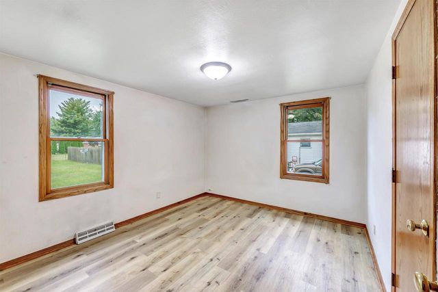 1853 GLENVIEW AVENUE, Green Bay, WI 54303