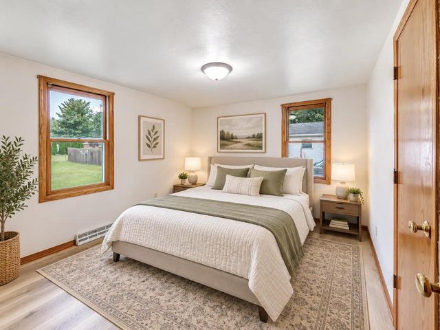 1853 GLENVIEW AVENUE, Green Bay, WI 54303