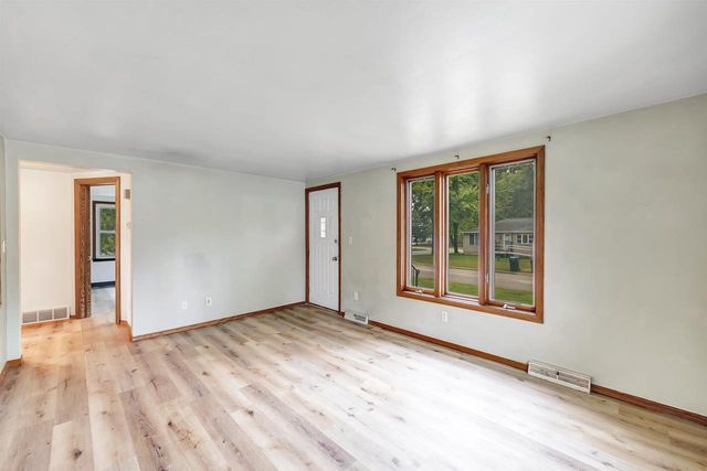 1853 GLENVIEW AVENUE, Green Bay, WI 54303