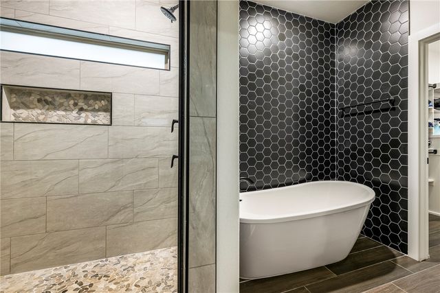 7100 SW High Meadow Boulevard, Bentonville, AR 72713