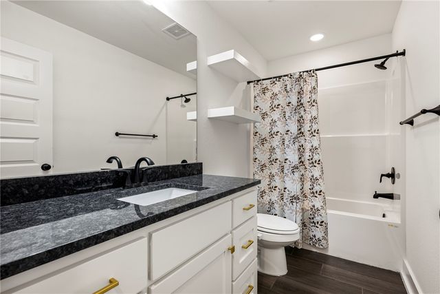 7100 SW High Meadow Boulevard, Bentonville, AR 72713