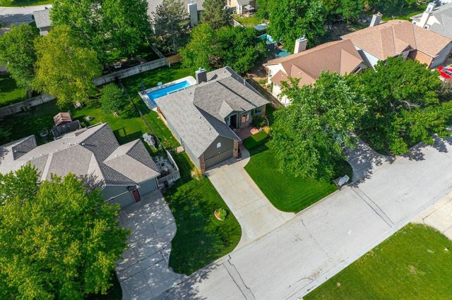 9711 W Bella Vista, Wichita, KS 67212