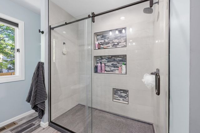 9711 W Bella Vista, Wichita, KS 67212