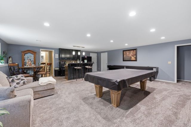 9711 W Bella Vista, Wichita, KS 67212