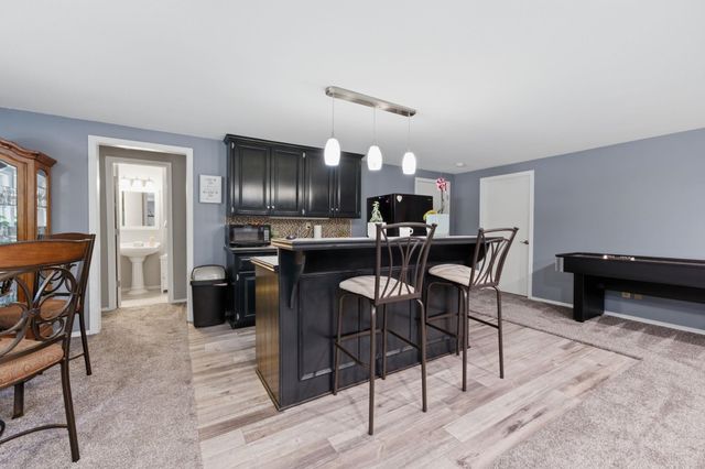 9711 W Bella Vista, Wichita, KS 67212