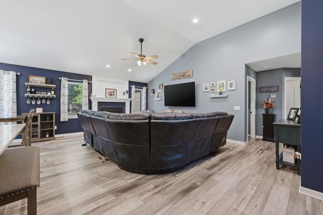 9711 W Bella Vista, Wichita, KS 67212