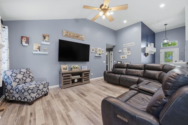 9711 W Bella Vista, Wichita, KS 67212