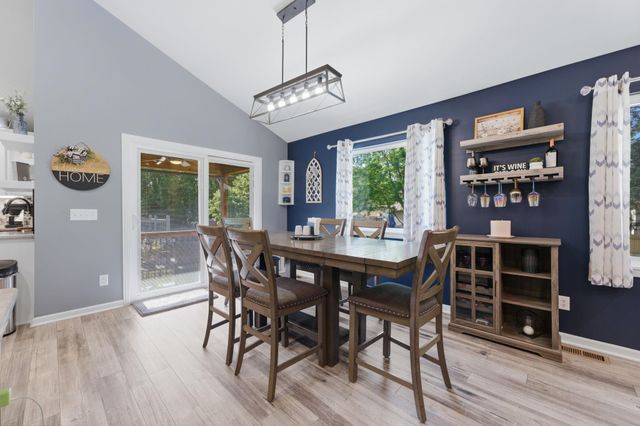 9711 W Bella Vista, Wichita, KS 67212