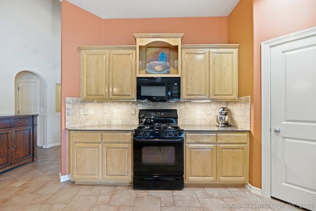 114 E 125th Court S, Jenks, OK 74037