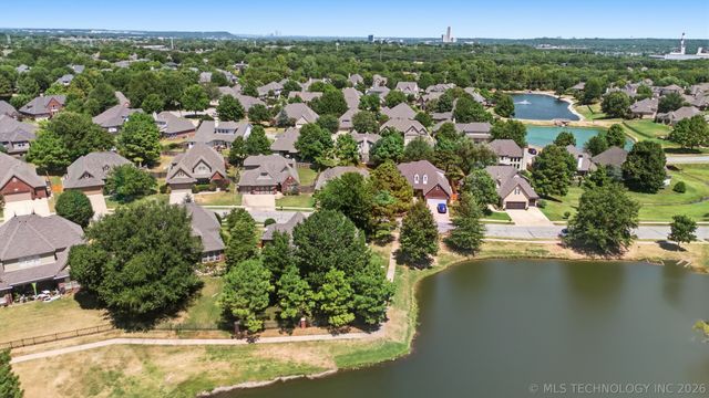 114 E 125th Court S, Jenks, OK 74037