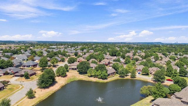 114 E 125th Court S, Jenks, OK 74037