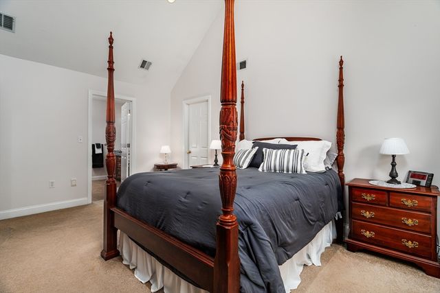 562 Mendon Rd, Sutton, MA 01590