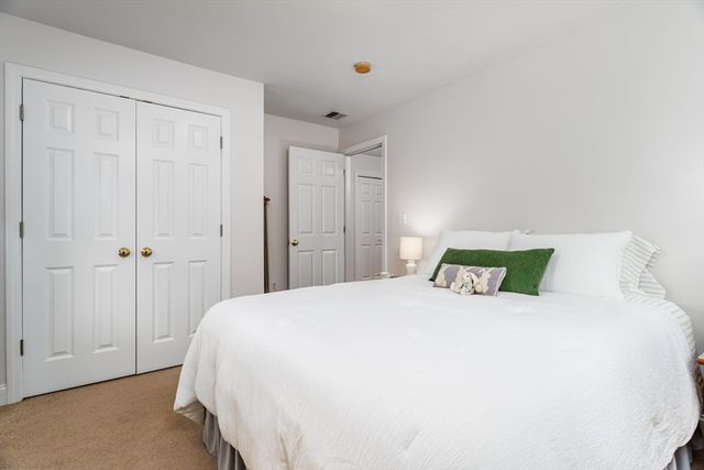 562 Mendon Rd, Sutton, MA 01590