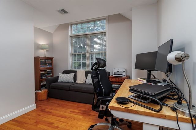 562 Mendon Rd, Sutton, MA 01590