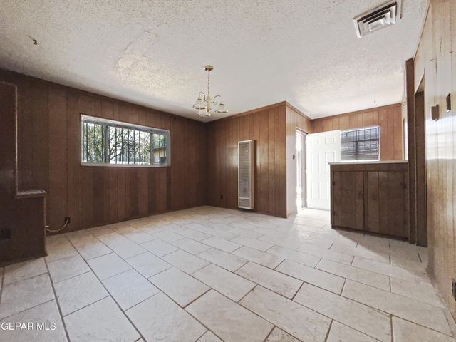 816 CARDON Street, El Paso, TX 79903