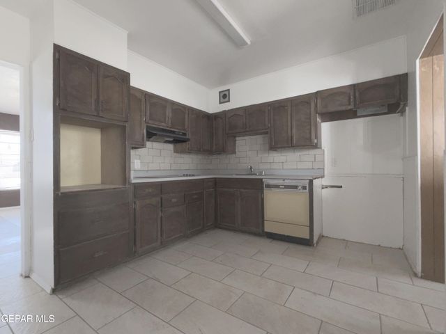 816 CARDON Street, El Paso, TX 79903