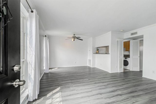 6402 Del Monte Drive 65, Houston, TX 77057