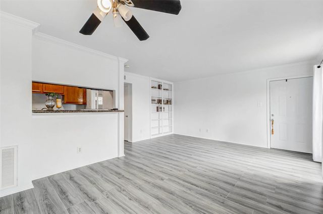 6402 Del Monte Drive 65, Houston, TX 77057