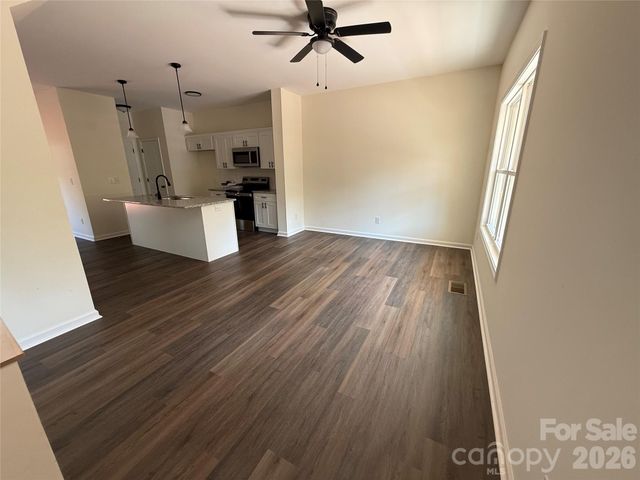 227 S Caldwell Avenue, Newton, NC 28658