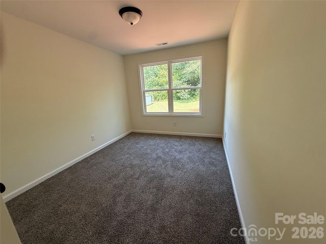 227 S Caldwell Avenue, Newton, NC 28658